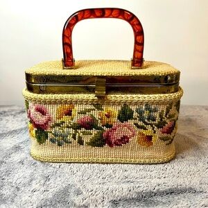 Vintage JR Florida Embroidered Floral Tapestry Box Purse Lucite Handle